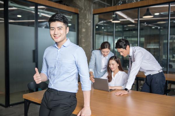 企业文化职场布置素材：提升企业凝聚力与竞争力的关键路径 图2