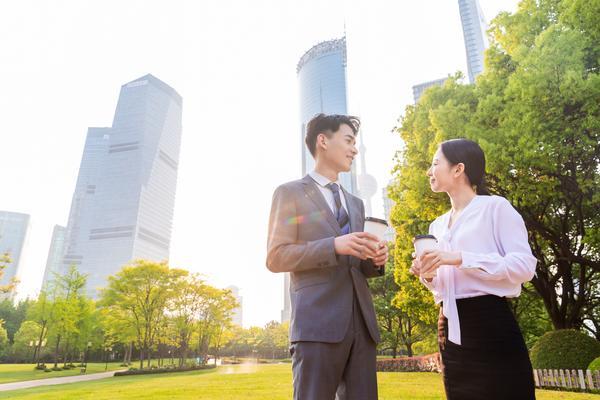瑞幸咖啡杯盖子的孔使用说明图解：轻松掌握小孔操作技巧图1