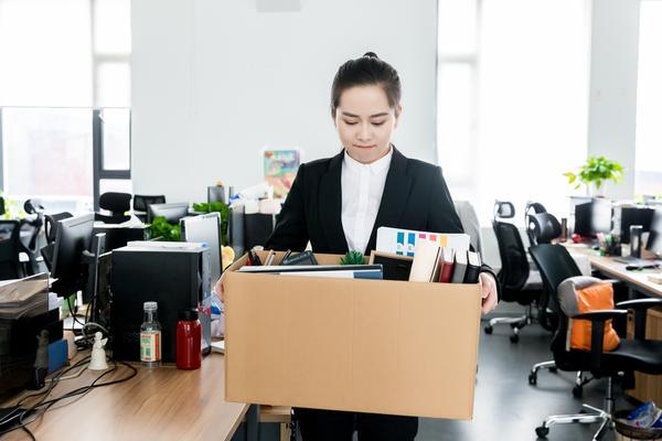 施工员365天可以上班吗|职场健康与法律保障解析 图2