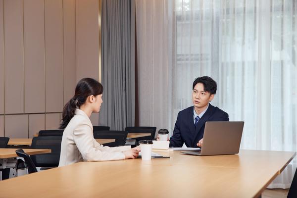 法律顾问职场|公司法务合规|律师能否在其他企业担任法务？ 图2