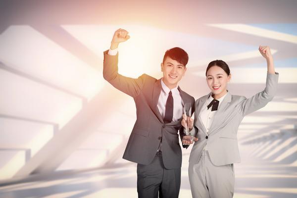 《刘皇叔立功：从汉室复兴看一代英雄的传奇人生》 图1