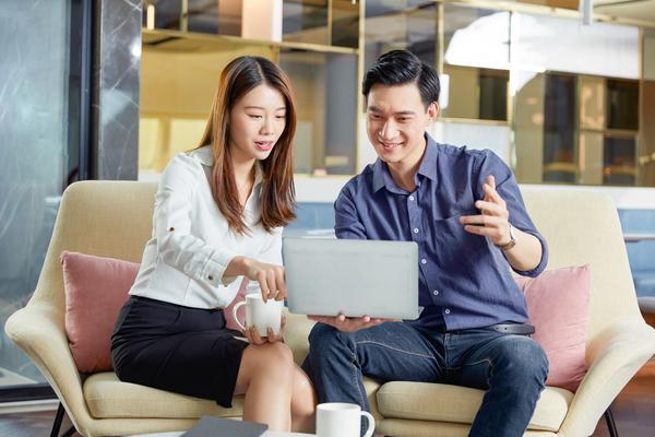 广告招商背景图设计与创业机会解析 图1