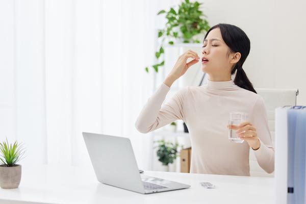 职场礼仪中 西服的穿着指南 图2