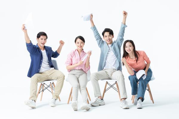 劳动节庆祝活动在新疆举行，感悟劳动精神 图1