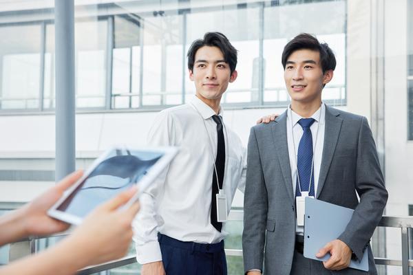 职场着装礼仪规范|英国职场着装礼仪|职业形象塑造指南 图2