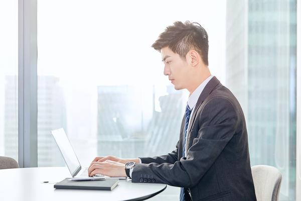 《猿辅导优秀员工风采：他们是如何在教育行业中脱颖而出的？》图1