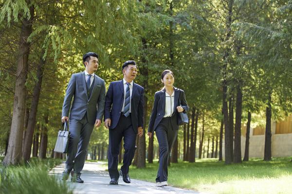 厂门口不耽搁上班的小生意|提升效率的创业实践与策略 图2