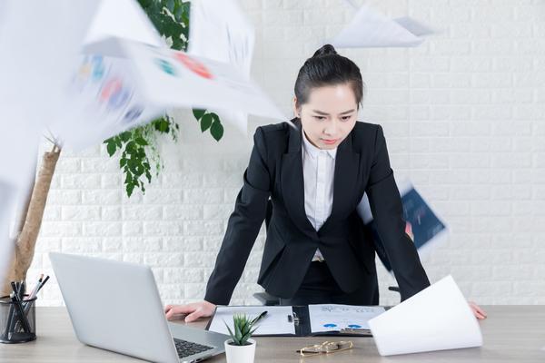 职场女性之头饰礼仪：专业形象的关键细节 图1