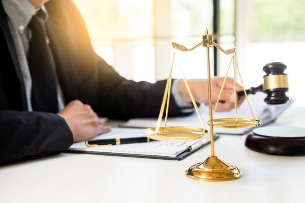 “车辆过户交通事故结案：探究其中的法律问题和责任分配”图1