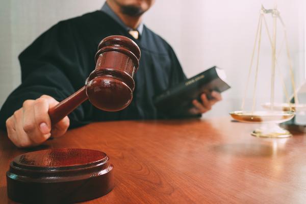 工人调岗违法问题：单位不景气下的劳动纠纷处理 图1