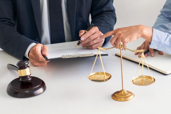 中国顶级律师收费标准及服务质量比较 图1