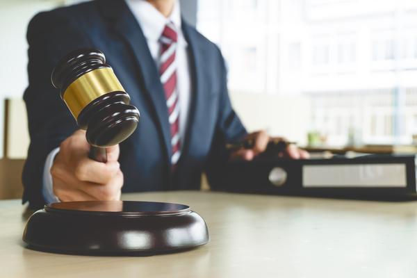 门口安装监控被起诉：法治社会下的隐私权与安全权冲突图1