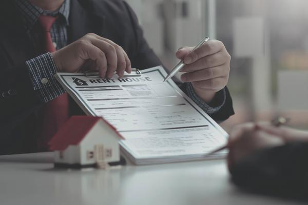 离婚时孩子抚养权及赔偿问题:如何索要赔偿 图2