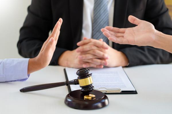 律师vs企业法务：职业规划与发展的深度思考 图1