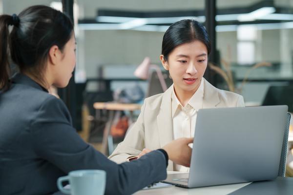关爱老人品牌设计方案模板|智慧养老品牌建设指南 图1
