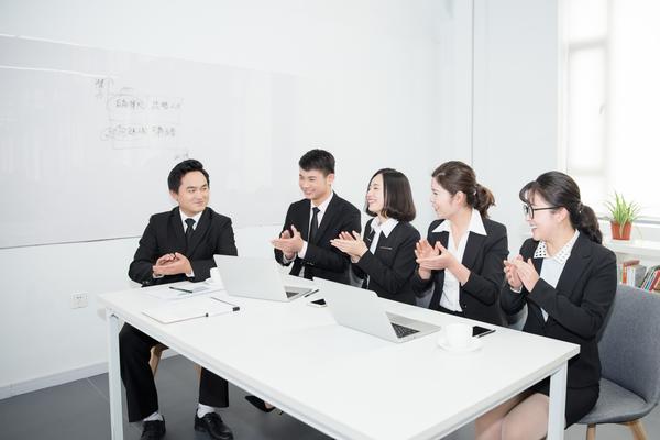 公司法务团队建设与人才培养的关键路径 图1