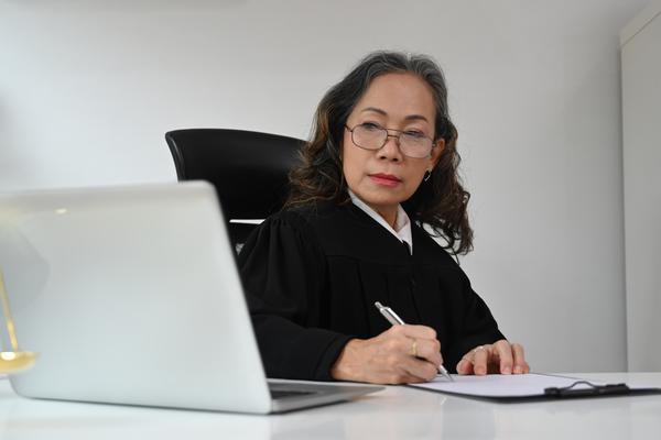 沙坪坝区法务律师事务所查询及选择指南 图1