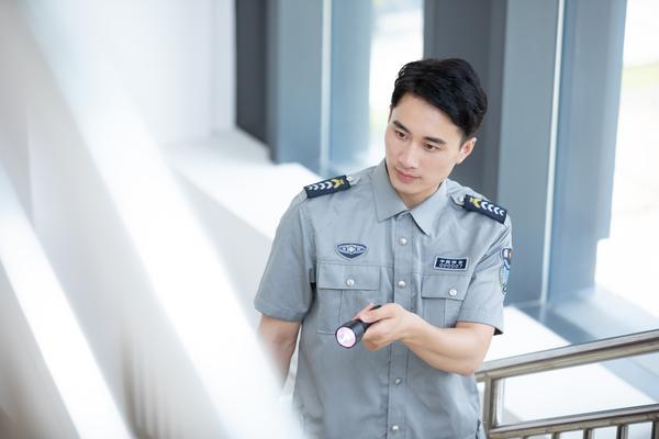 龙湖物业管理创新案例|智慧社区与数字化转型的融资路径 图2