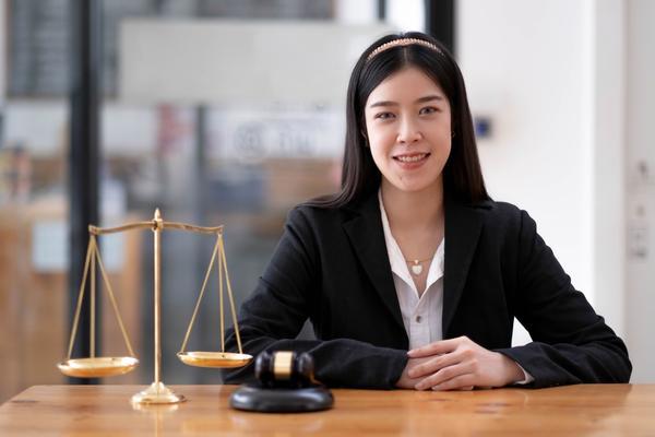 贷款律师免费咨询|金融居间法律服务的关键角色 图2