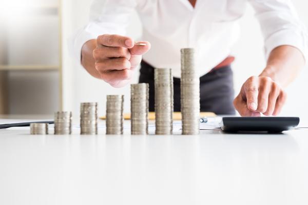 金融分析师是什么梗：项目融资与企业贷款行业中的关键角色