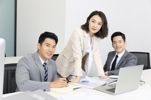 《全面解析：找法务公司退款的流程与注意事项》图1