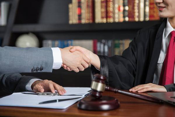 项目融资中的客户关系管理|优化企业资金获取的核心技能 图1