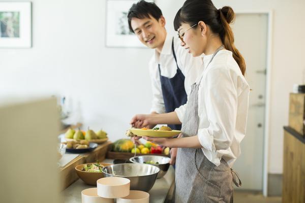 深圳龙岗平湖华南城：洗衣店加盟的创业机会与挑战