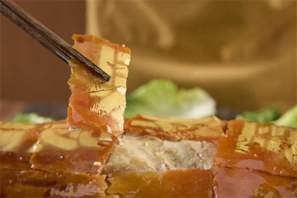 炸鸡翅烹饪技巧大揭秘：让你的鸡肉更加美味的秘诀 图2